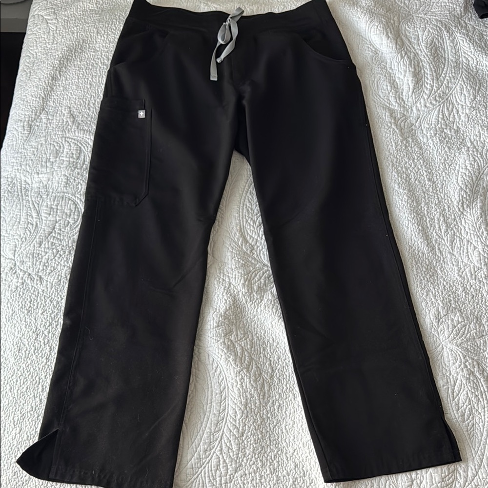 Figs Black Kade Scrub Pants size MP. $25